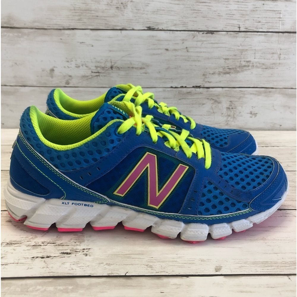 NEW BALANCE 750 V1 Women’s Running Sneakers Size 7 - Picture 1 of 13